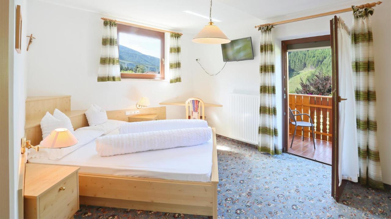 Pension Alpenhof B&B Colle Isarco Exterior foto